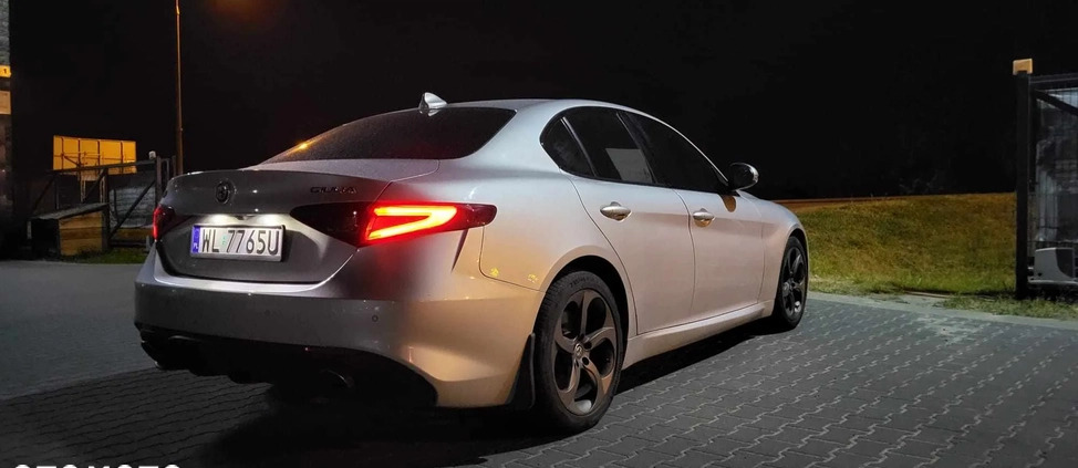 Alfa Romeo Giulia cena 83000 przebieg: 34100, rok produkcji 2017 z Legionowo małe 154